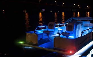 Drimage of waters: rowing rowing with LED lights