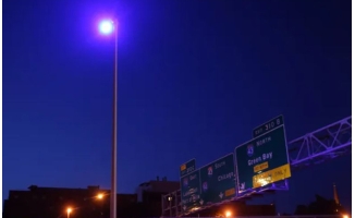 Work to begin in March to remove more purple streetlights on Milwaukee highways